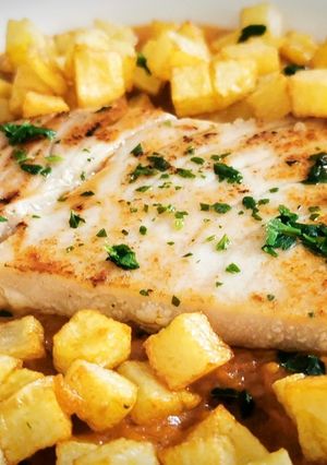 Una foto de Filetes de Atún con sofrito de Tomate