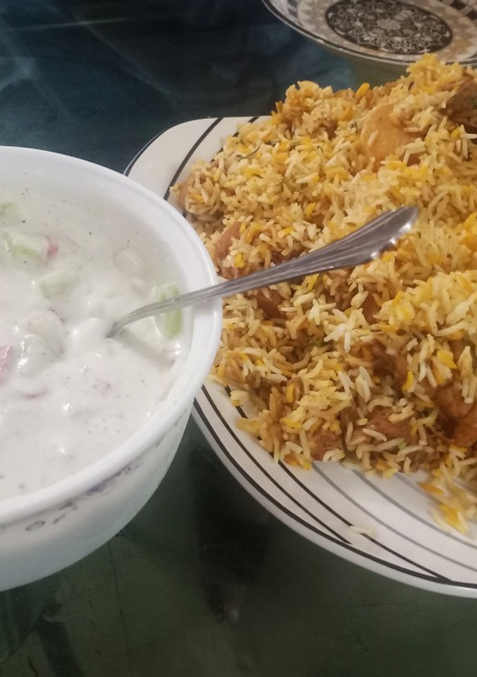 A picture of Chicken Biryani.