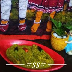 A picture of Hilsa fish with mustard sauce.