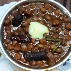 A picture of Chickpeas.