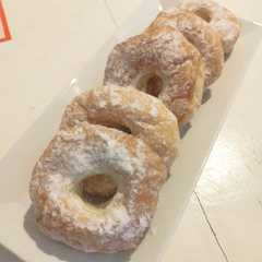 A picture of Donat Tanpa Telur.