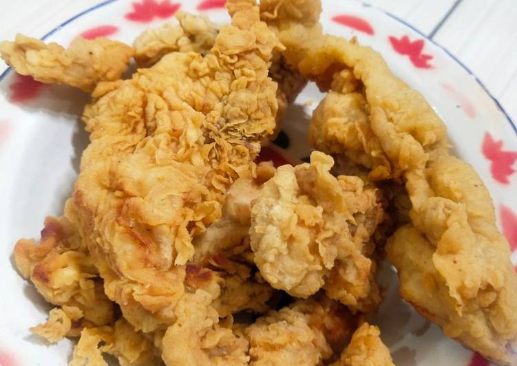 Langkah Mudah untuk Membuat Ayam krispi 4 bahan (geprek) yang Lezat Sekali