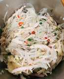 Gỏi gà hành tây