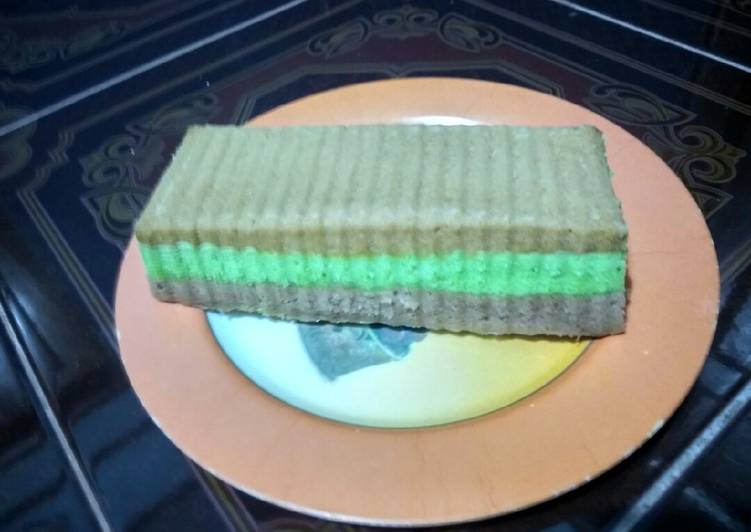 Bolu lapis coklat pandan