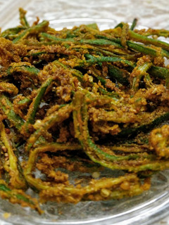 कुरकुरी भिंडी (kurkuri bhindi recipe in Hindi) रेसिपी मुख्य फोटो