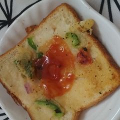 A picture of Bread pizza.