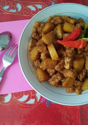 Foto resep Sambel goreng kentang tahu tempe