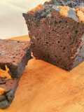 Mega banana bread alle arachidi e cioccolato fondente