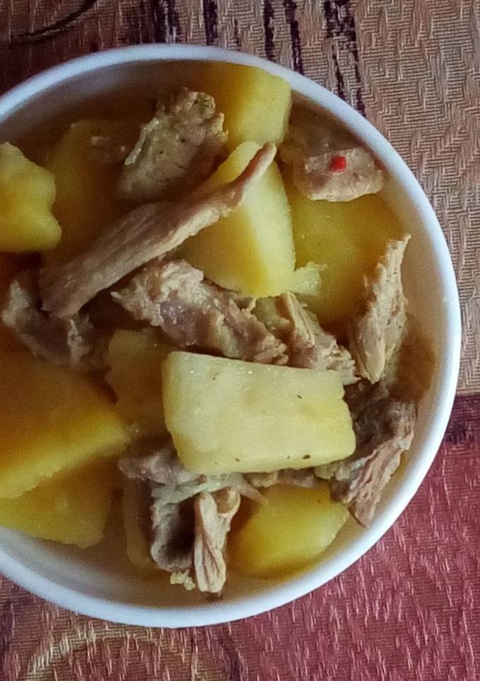 Тушеная картошка с мясом