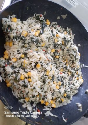 Una foto de Arroz con espinaca