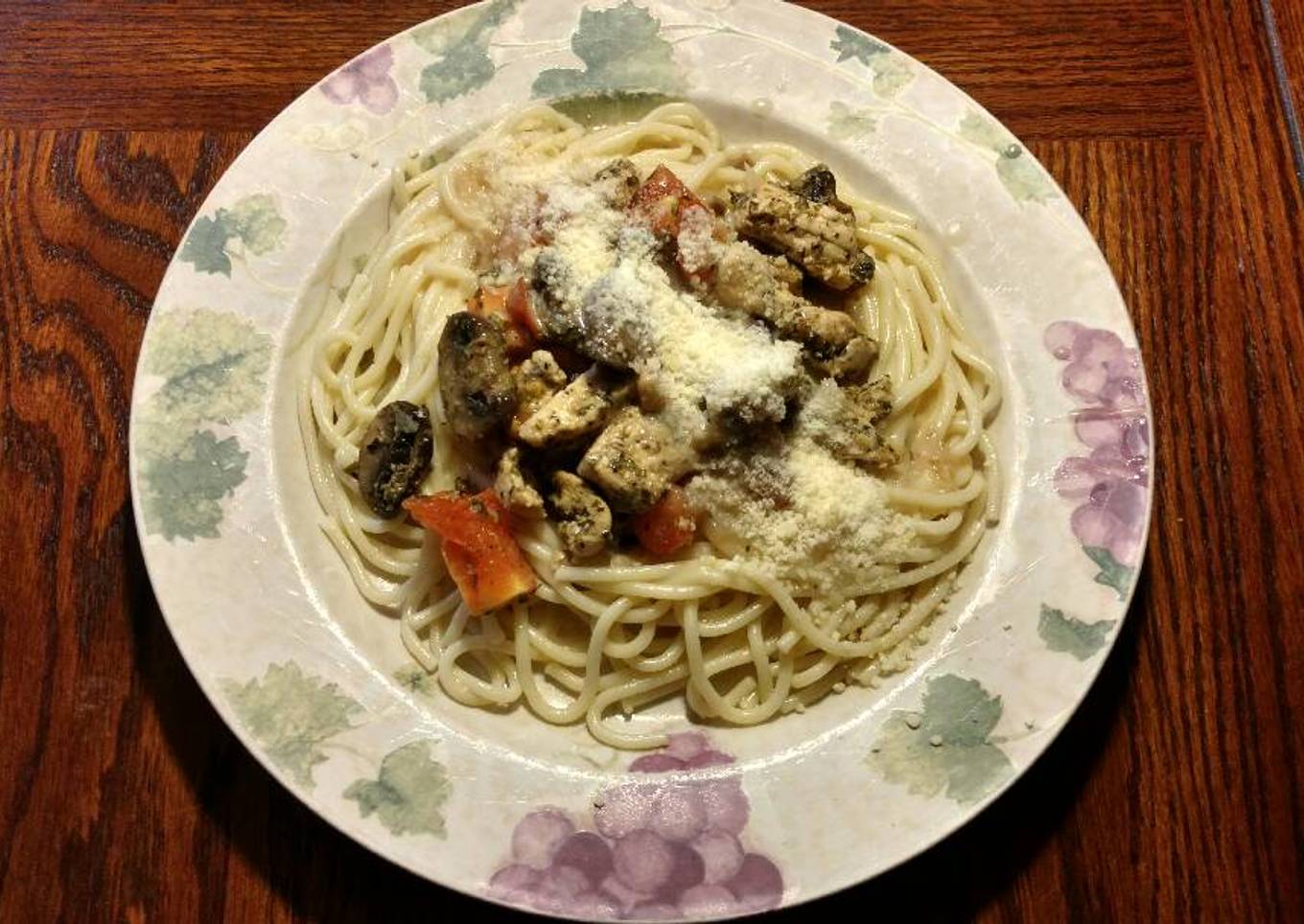 Chicken (or sausage) and Pasta With White Wine Cream Sauce