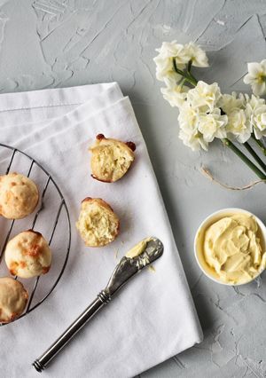 A picture of Mini Cheese Scones.