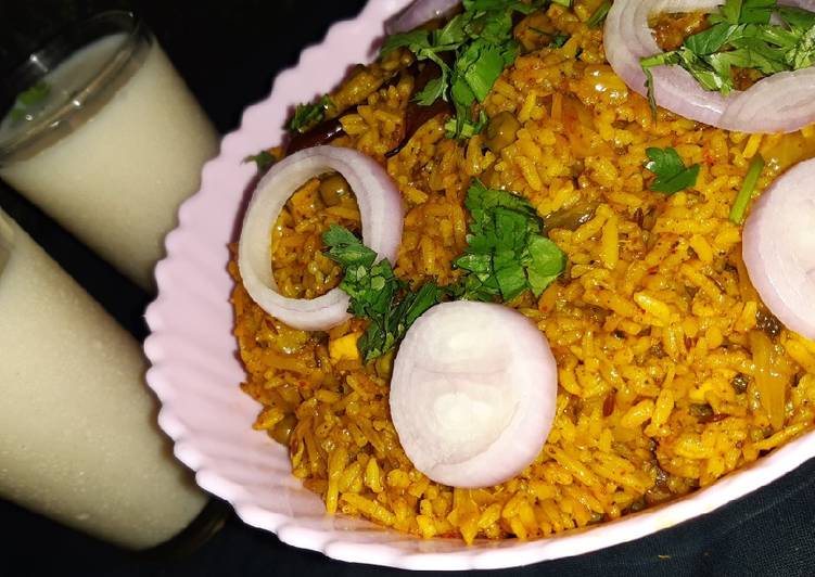 Step-by-Step Guide to Prepare Homemade Paneer dum biryani