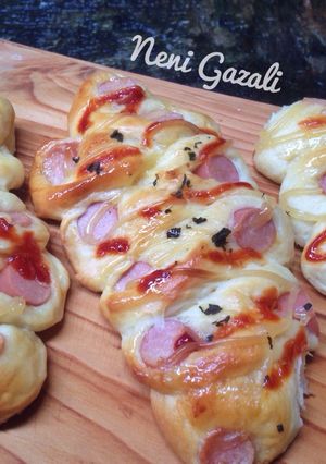 Foto resep Roti Sosis Empuk (Metode Water Roux/TangZhong)