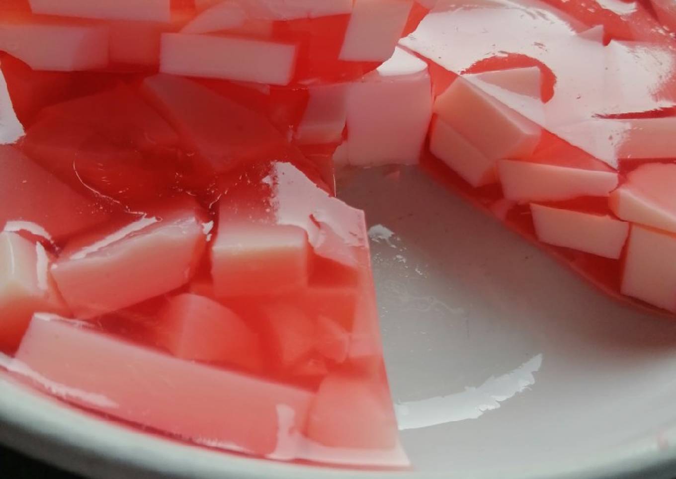 Milky and crystal jelly