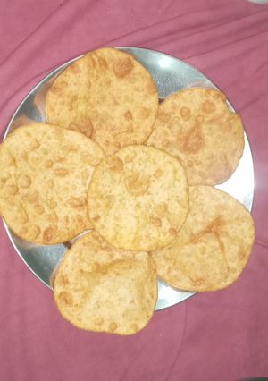A picture of POTATOES 🥔 KACHORI.