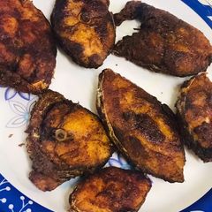 A picture of Fried King fish.