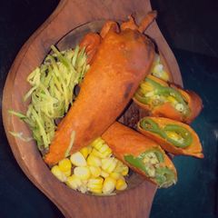A picture of Jain special mirchi vada.