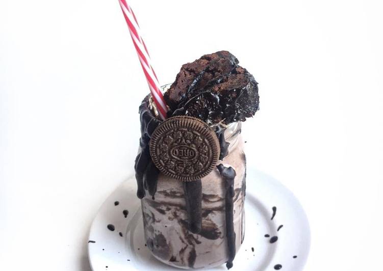 Recipe of Award-winning Chocolate cake shake