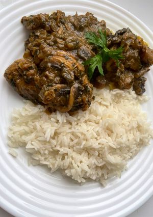 Una foto de Pollo a la mostaza con champiñones
