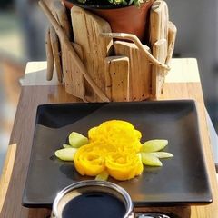 A picture of Khandvi.