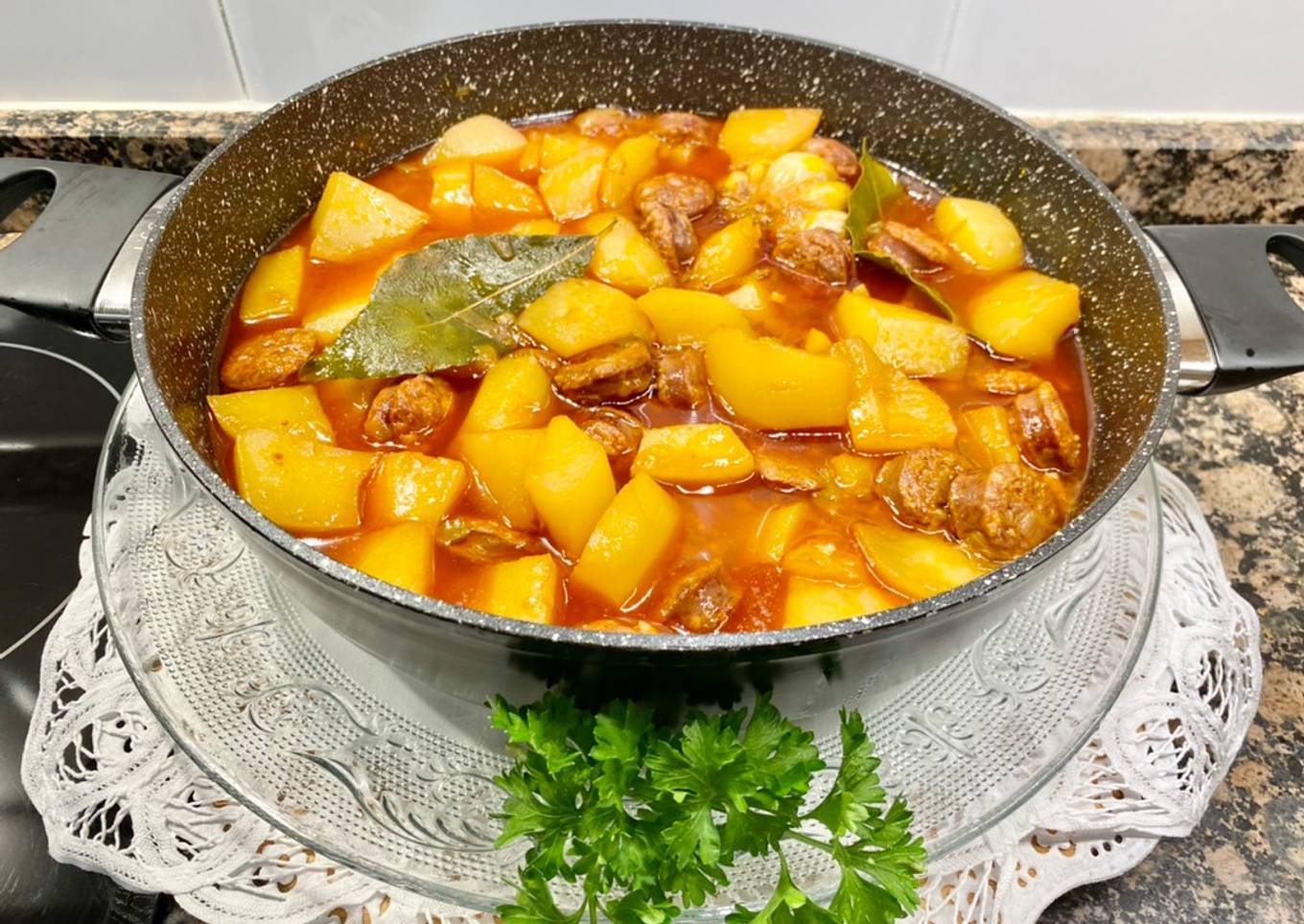 Patatas guisadas con chorizo fresco