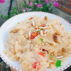Punjabi suji halwa A picture of Punjabi suji halwa.