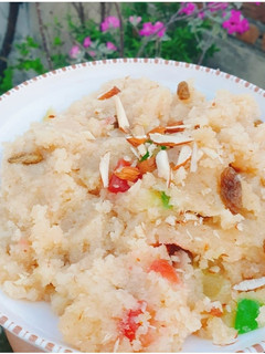 A picture of Punjabi suji halwa.