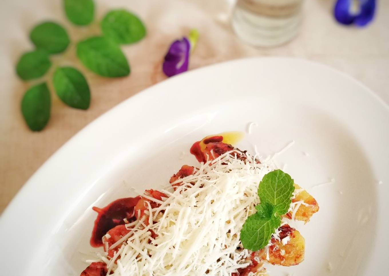 Pisang Panggang Saus Karamel Tabur Keju
