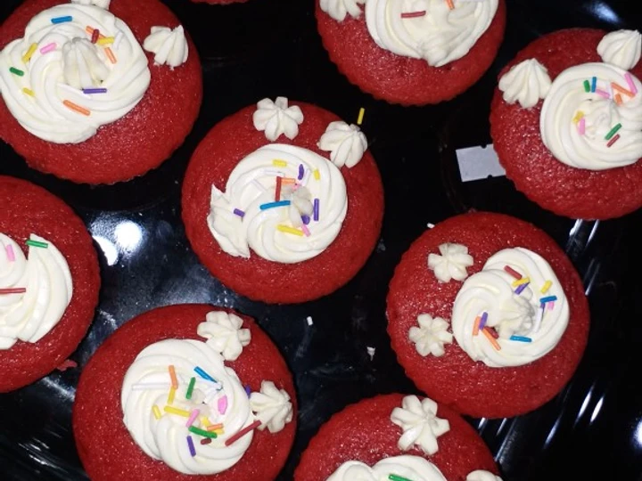 Simple Way Make Recipe Red velvet cupcakes that is  Makes Drooling, So Delicious}