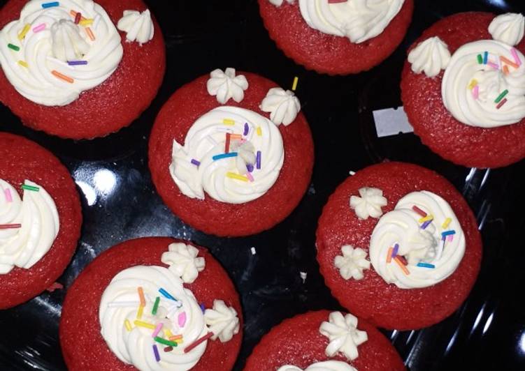 Step-by-Step Guide to Make Favorite Red velvet cupcakes