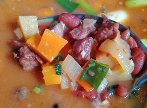 Foto resep Bruine Bone Soep (Sup kacang merah / Senerek)