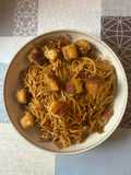 Noodles con tofu crujiente
