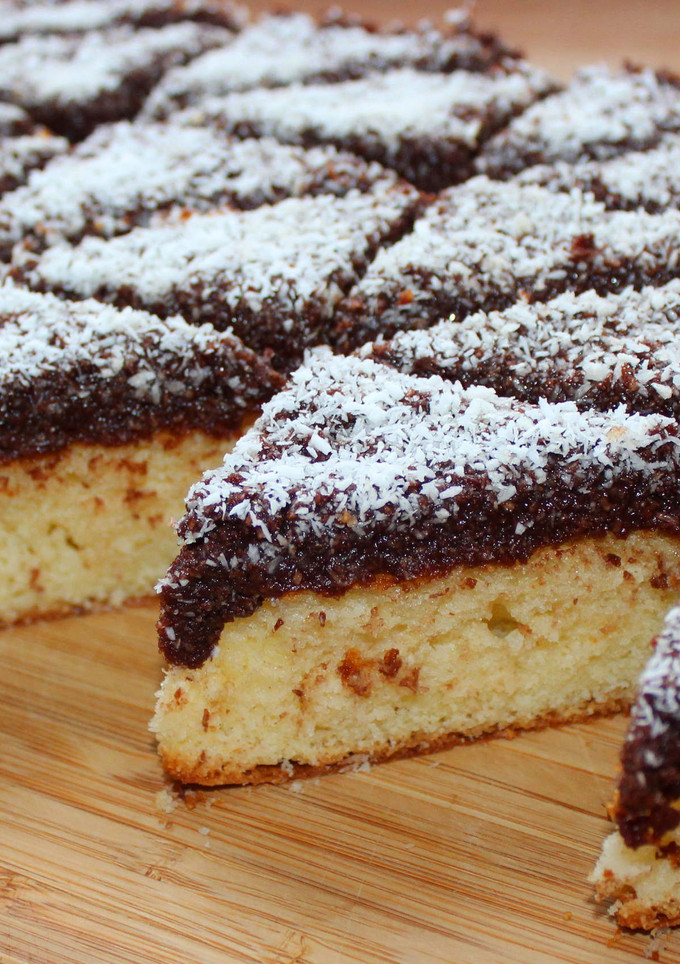 Csokis-kókuszos piskóta recept fotója