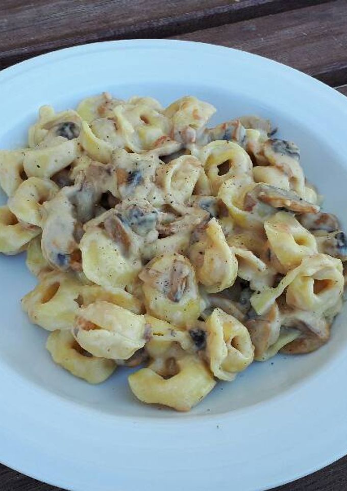 Una foto de Tortellini con champiñones improvisados