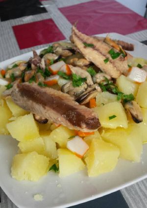 Una foto de Papas aliñadas a la marinera