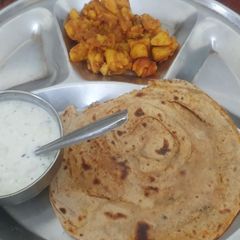 A picture of Lachha paratha.