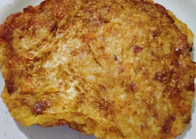 Cara Membuat MPASI 1+ Omelet Nasi Kornet, Sempurna