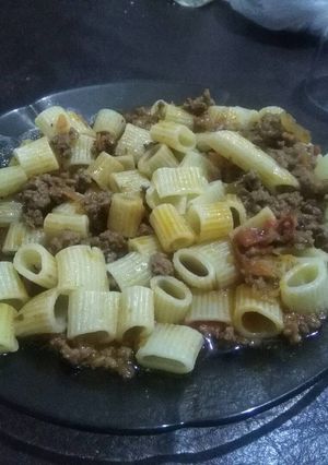 Una foto de Fideos con salsa bolognesa, riquísima y fácil
