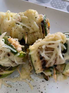 Una foto de Rollitos de calabacín y carne