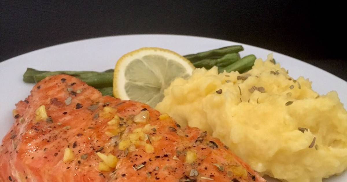 Resep Salmon Steak With Lemon Butter Sauce Oleh Yulia Helsi Cookpad