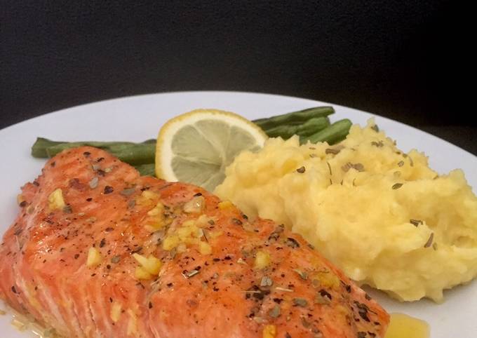 Resep Salmon Steak With Lemon Butter Sauce Oleh Yulia Helsi Cookpad