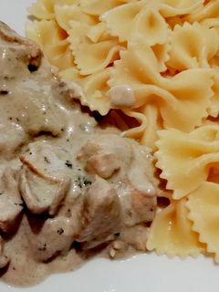 Stroganoff csirke recept fotója