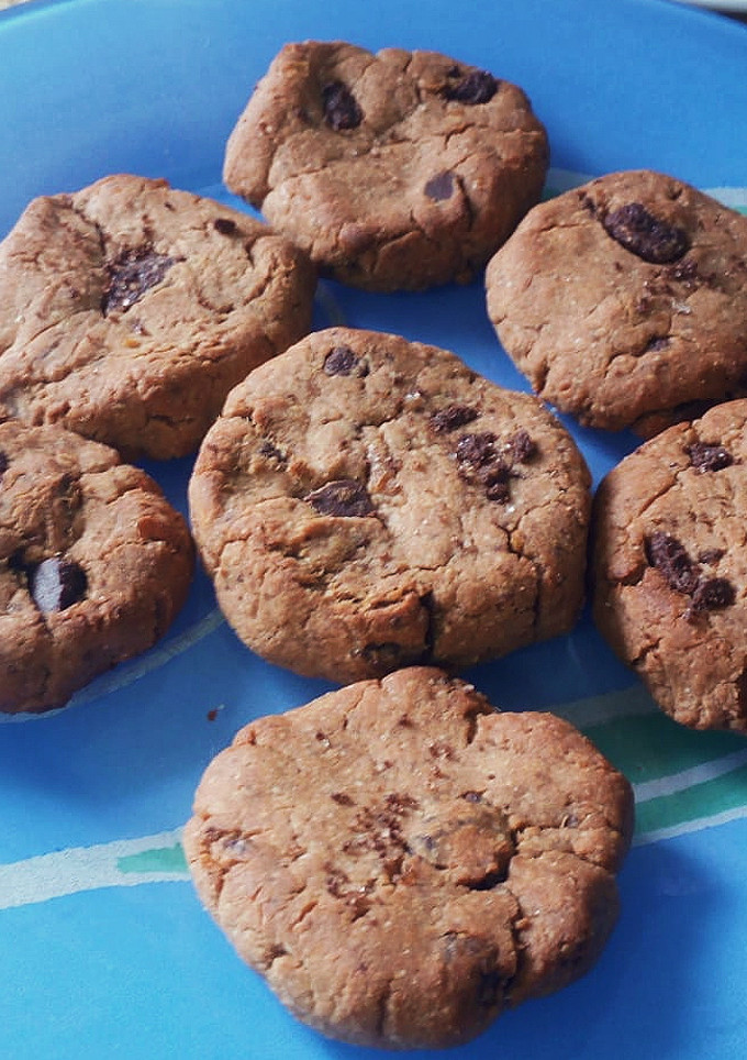 Una foto de Galletas de peanut butter al microondas