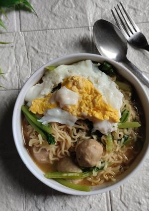 Foto resep Mie Instan Kuah Baso