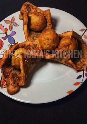 A picture of French toast + yam ball.