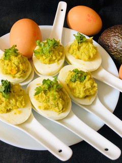 A picture of Avacado Deviled Egg.