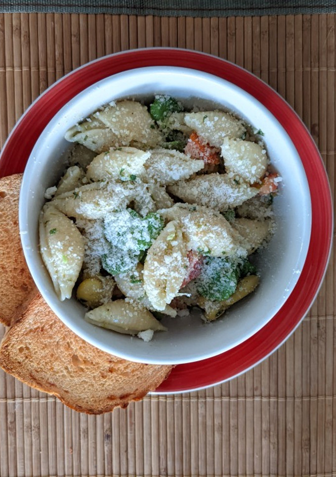Una foto de Pasta con Habas al Pesto y Yerbabuena