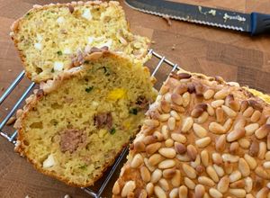 Une photo de ☆Cake au Thon, Ciboulette et Œufs durs☆