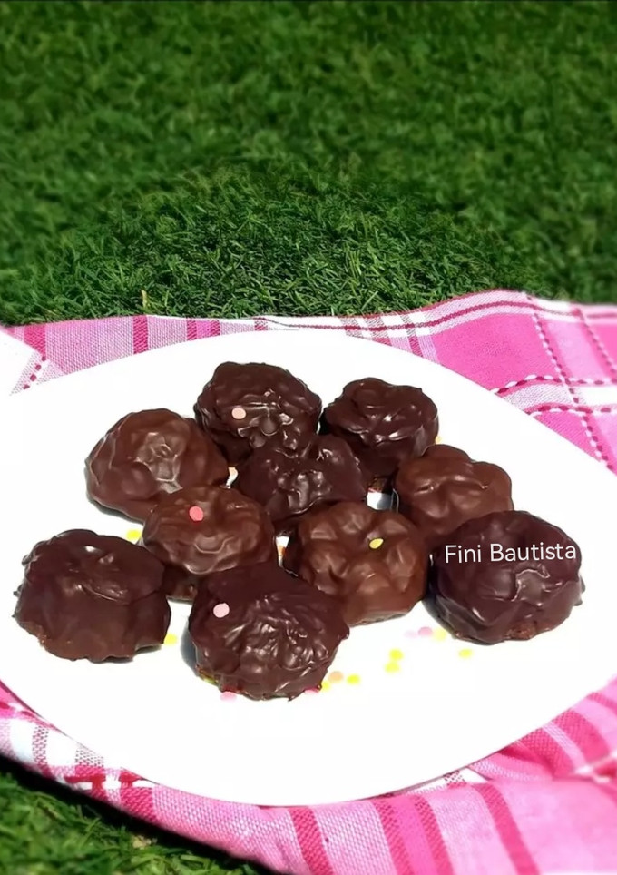 Una foto de Galletas de frutos secos y chocolate sin horno